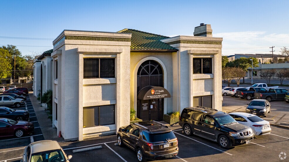 More Photos Of 7810 Louis Pasteur Dr, San Antonio Medical For Lease