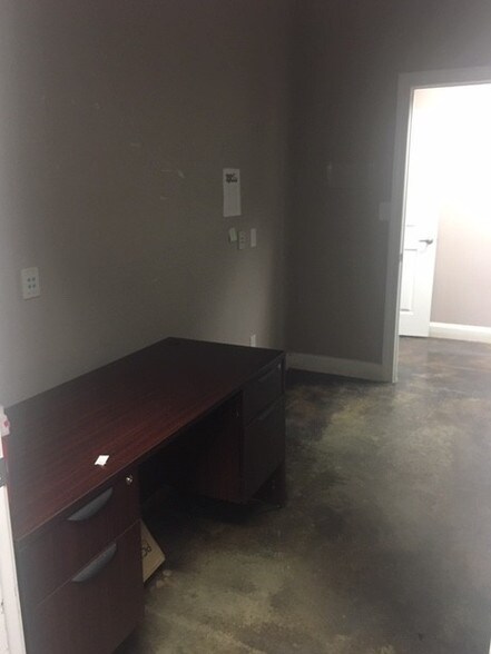 More Photos Of 455 E Parkview St, Dyersburg Office For Sale