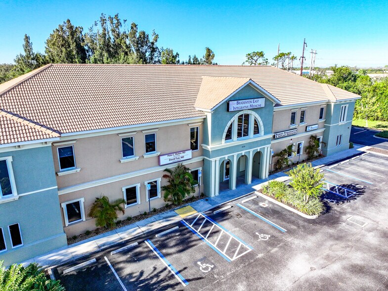 More Photos Of 8614 State Road 70 E, Bradenton Medical For Sale