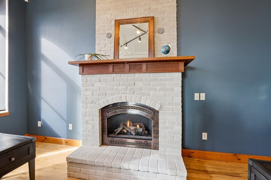 More Photos Of 101 Church St, Lake Mills Loft Creative Space For Sale