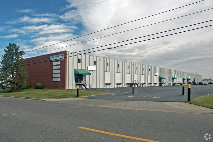 More Photos Of 4040 Holly St, Denver Warehouse For Lease