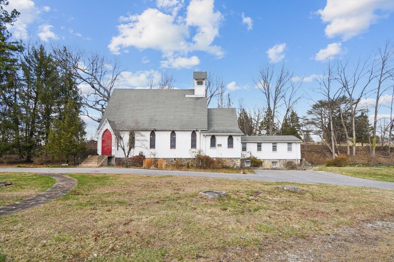 Primary Photo Of 5610 Dogwood Rd, Gwynn Oak Religious Facility For Sale