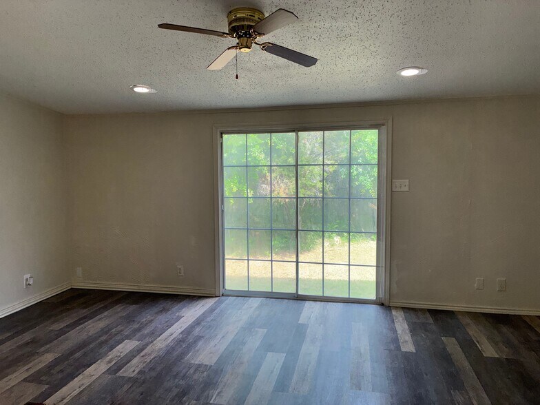 More Photos Of 382 County Road 4450, Kempner Manufactured Housing Mobile Home Park For Sale