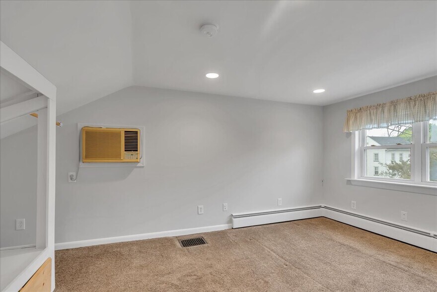 More Photos Of 47-49 Furnace ave, Wanaque Flex For Sale