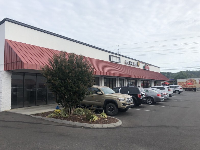 More Photos Of 3152 Parkway, Pigeon Forge Unknown For Lease