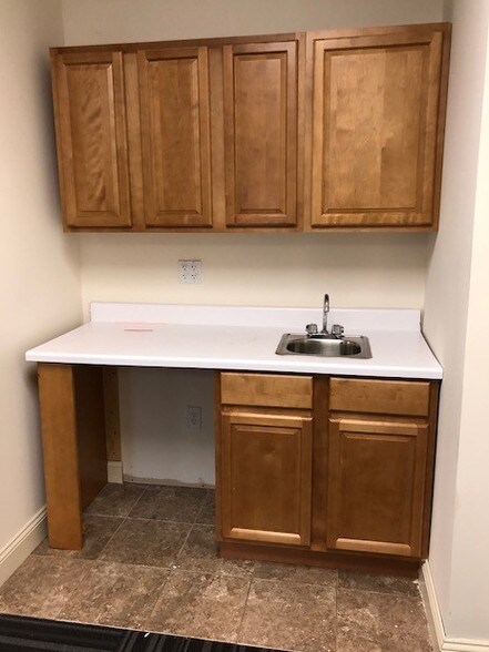 More Photos Of 4366 Victory Blvd, Staten Island Warehouse For Lease