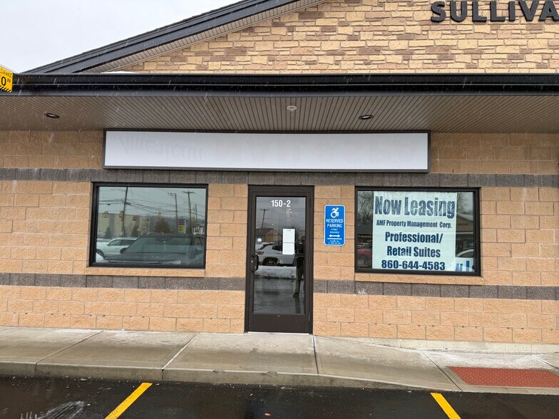More Photos Of 150-158 Sullivan Ave, South Windsor Storefront Retail Office For Lease