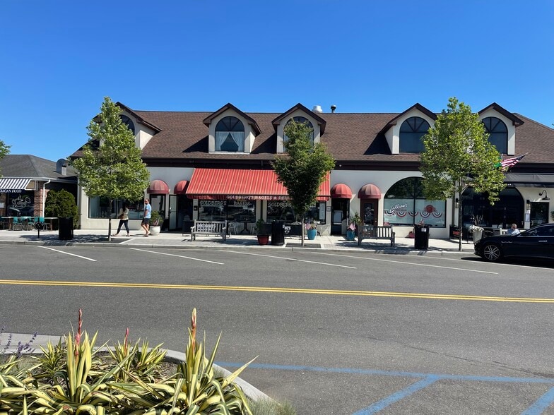 More Photos Of 65 Main St, Westhampton Beach Storefront For Sale