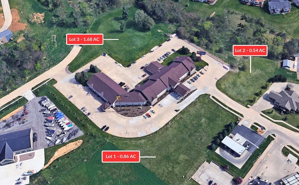 Primary Photo Of 1552 Welcome Center Dr, Le Claire Land For Sale
