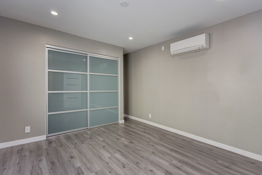 More Photos Of 5427 Carlton Way, Los Angeles Apartments For Sale