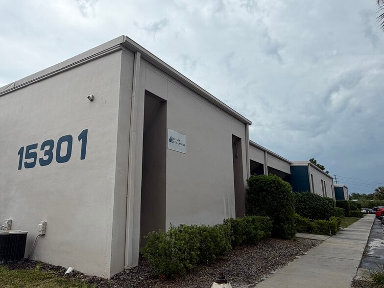 More Photos Of 15201 Roosevelt Blvd, Clearwater Unknown For Lease