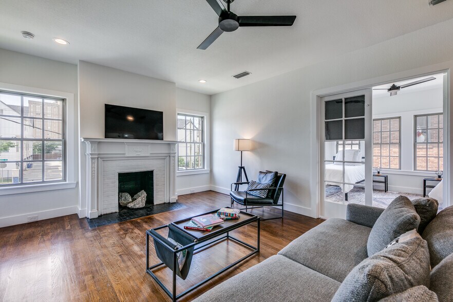 More Photos Of 4106 Swiss Ave, Dallas Office Residential For Lease
