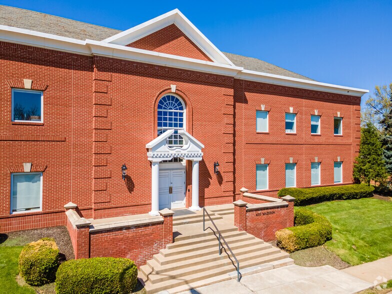 Primary Photo Of 4310 Madison Ave, Kansas City Office For Sale