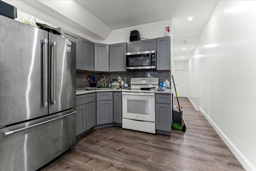 More Photos Of , Philadelphia General Retail For Sale