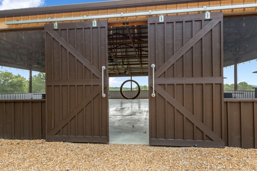 More Photos Of 1049 Oregon Rd, Lascassas Specialty For Sale