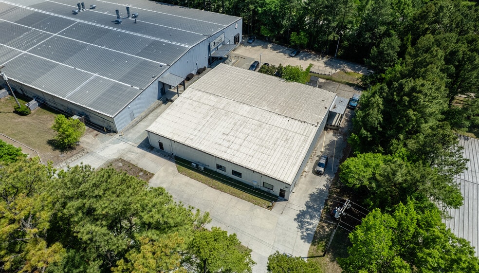 More Photos Of 2907 W Pettigrew St, Durham Warehouse For Lease