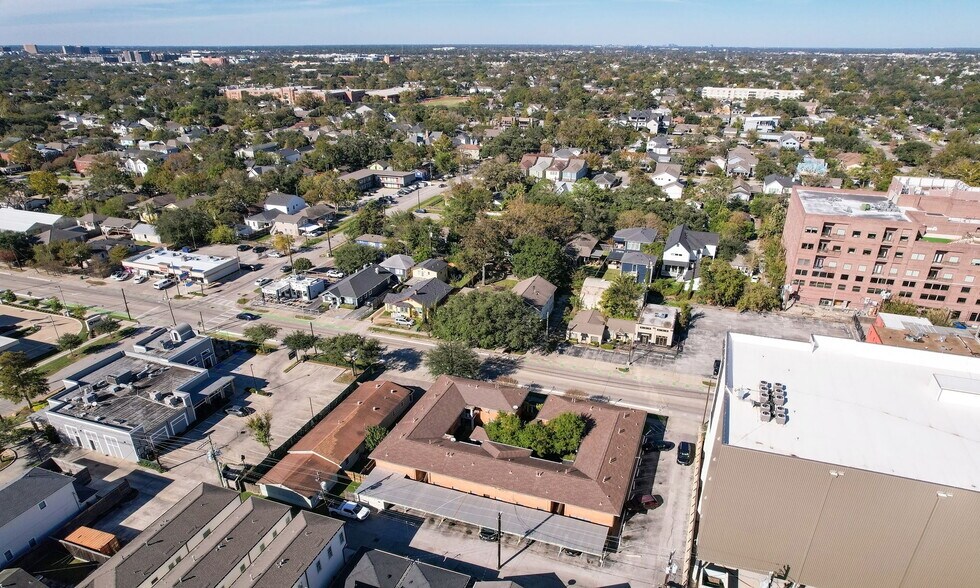 More Photos Of 714-724 E 11th St, Houston Apartments For Sale