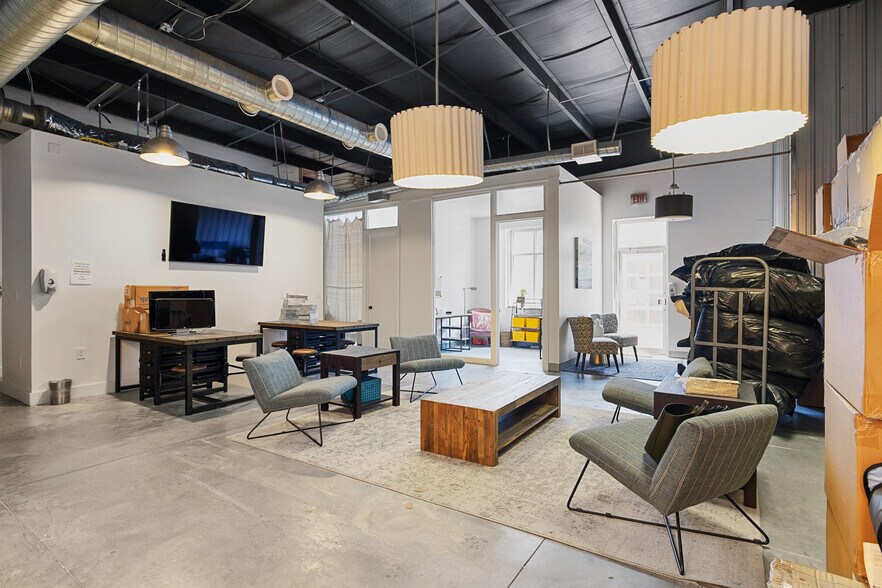 More Photos Of 790 N Highway 393, Santa Rosa Beach Warehouse For Lease