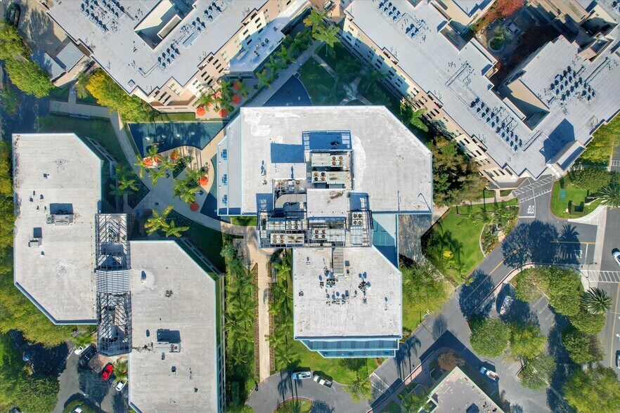 More Photos Of 1 Pointe Dr, Brea Office For Lease