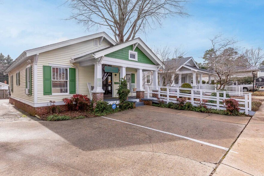 More Photos Of 104 State St, Greensboro Freestanding For Sale