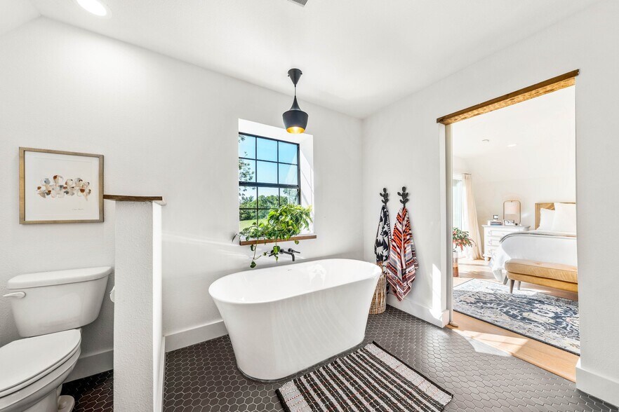 More Photos Of 4158 Creek Rd, Temple Specialty For Sale