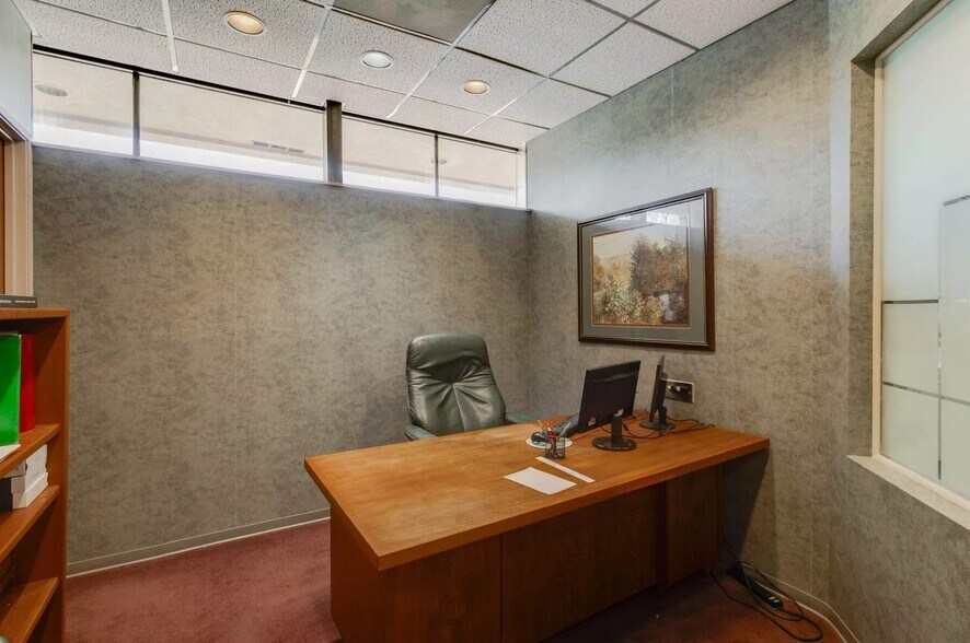 More Photos Of 7111 N Main St, Dayton Office For Sale