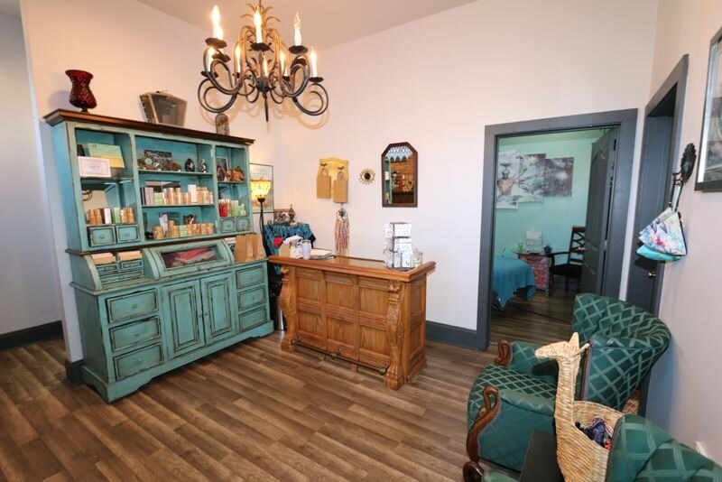 More Photos Of 118 Victoria St, Greer Storefront For Sale