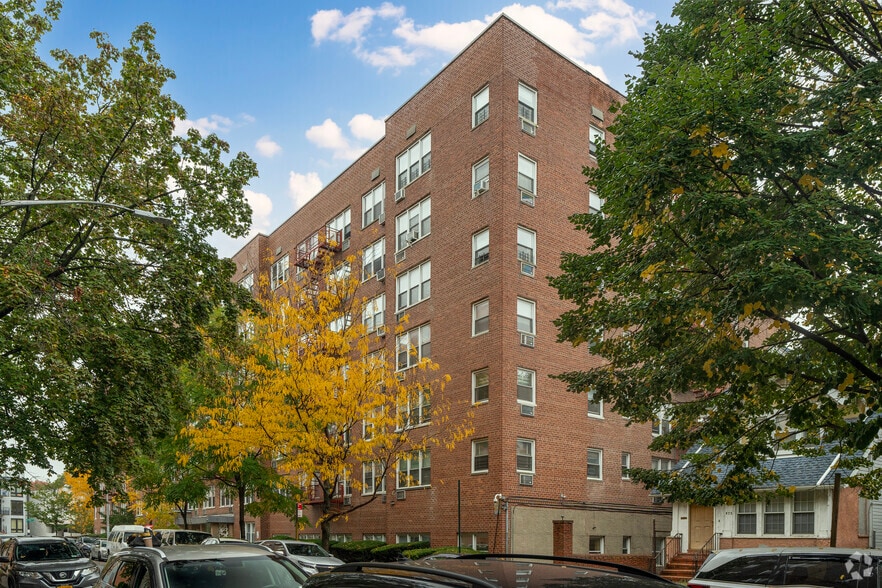 More Photos Of 855 E 7th St, Brooklyn Apartments For Sale