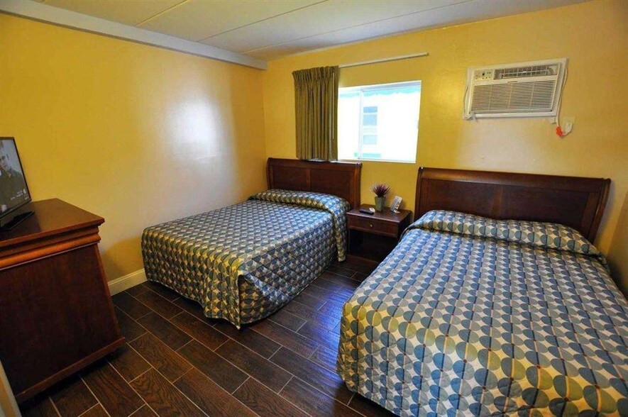More Photos Of 4100 Ocean Ave, Wildwood Hotel For Sale