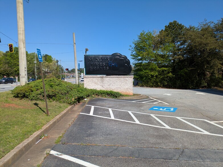 More Photos Of 406 Pleasant Hill Rd NW, Lilburn Auto Repair For Sale