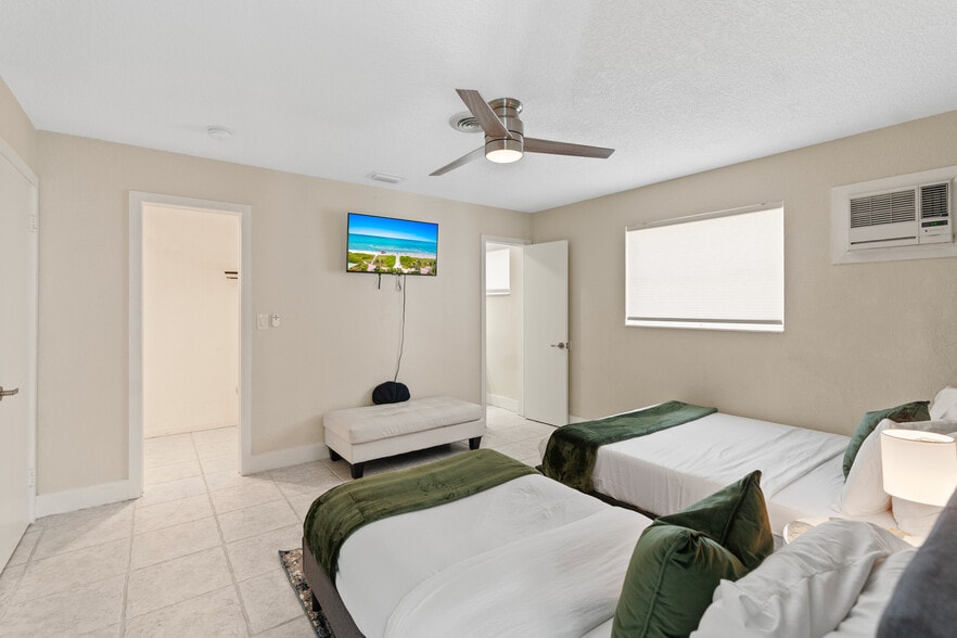 More Photos Of 1520 NE 51st St, Fort Lauderdale Apartments For Sale