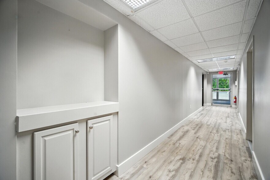More Photos Of 1767 Northampton St, Holyoke Office Residential For Sale