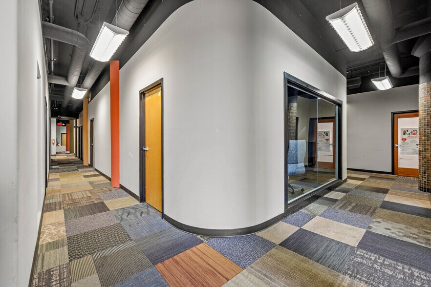 More Photos Of 1409 Washington Ave, Saint Louis Office For Sale