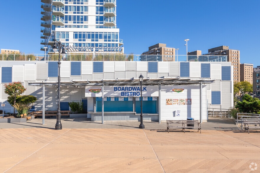 More Photos Of 1 Ocean Dr, Brooklyn Apartments For Lease