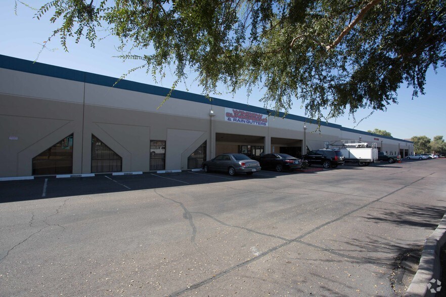 More Photos Of 3901-3911 W Van Buren St, Phoenix Warehouse For Lease