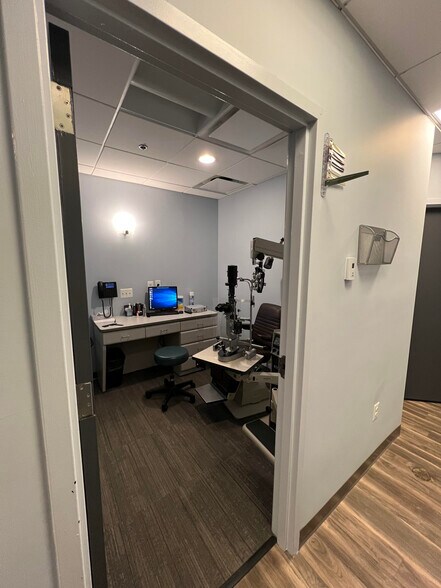 More Photos Of 2296 Opitz Blvd, Woodbridge Medical For Sale