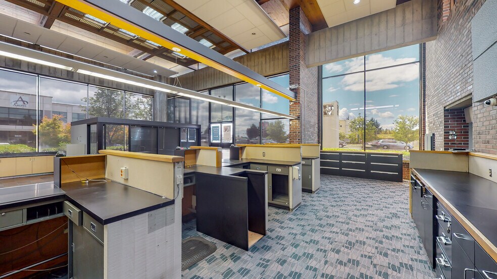 More Photos Of 8801 S Tacoma Way, Tacoma Freestanding For Sale