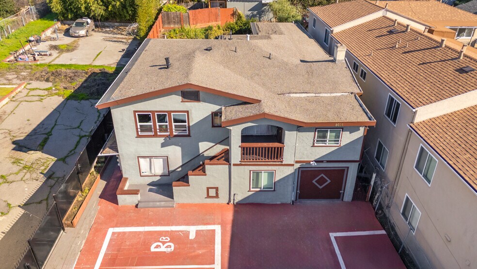 More Photos Of 8016 MacArthur Blvd, Oakland Apartments For Sale