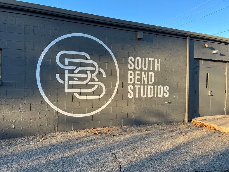 More Photos Of 99 S Bend St, Pawtucket Light Manufacturing For Lease