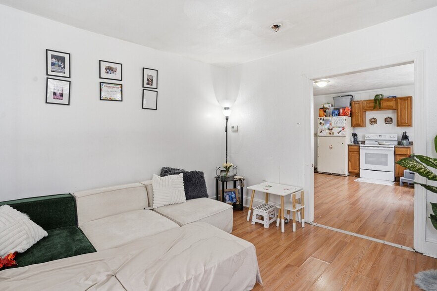 More Photos Of 17 Ledge St, Providence Apartments For Sale