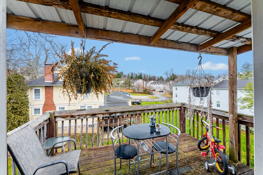 More Photos Of 940 Stewart St, Morgantown Apartments For Sale