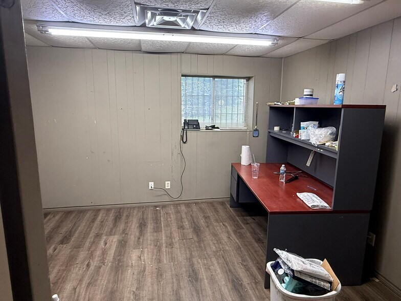 More Photos Of 520 S Gulf St, Alice Industrial For Sale