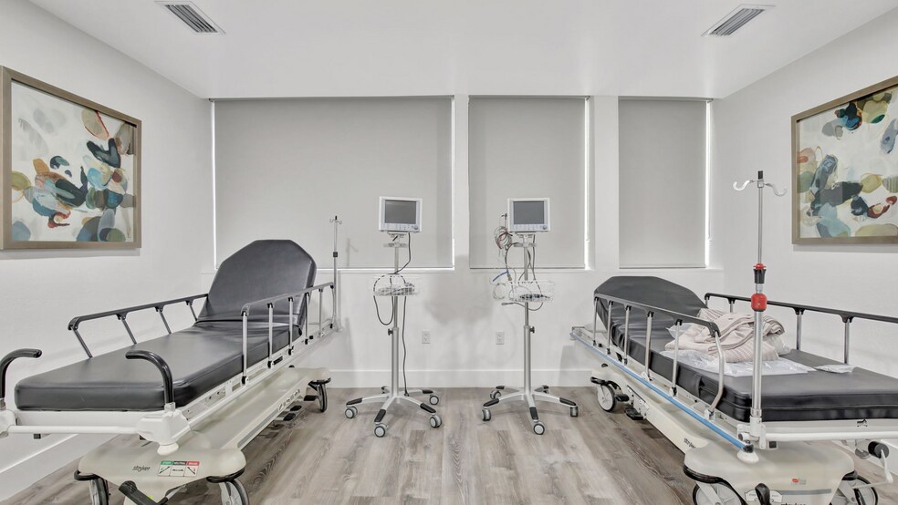 More Photos Of 7050 NW 4th St, Plantation Medical For Sale
