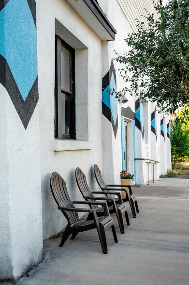 Primary Photo Of 5301 Terry St Terry St, Mosca Specialty For Sale