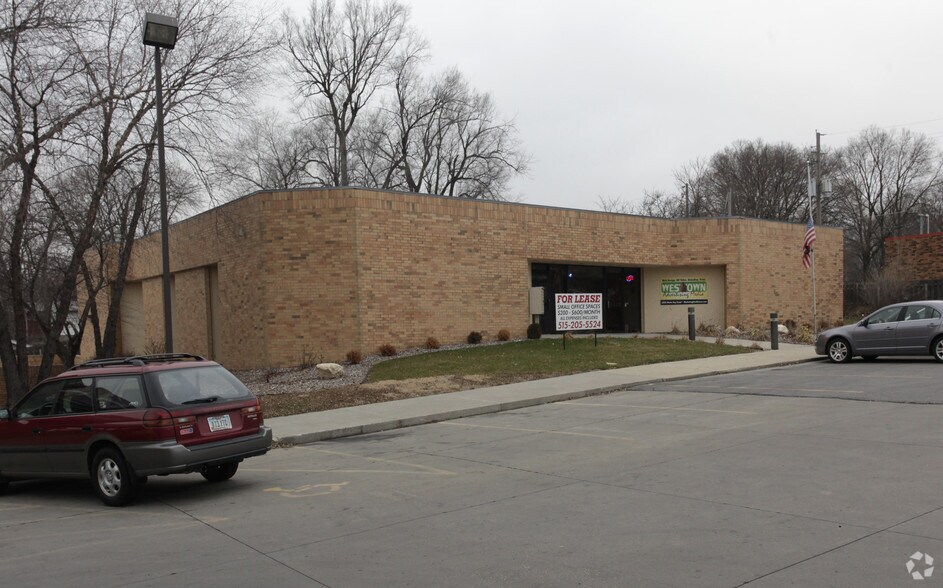 Primary Photo Of 3030 Merle Hay Rd, Des Moines Office For Sale