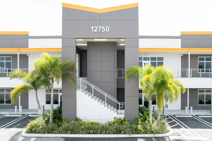 More Photos Of 12750 NW 17th St, Miami Medical For Lease