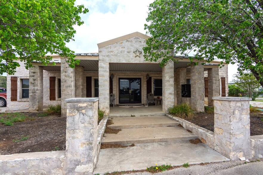 More Photos Of 2520 W Highway 290, Dripping Springs Light Manufacturing For Sale