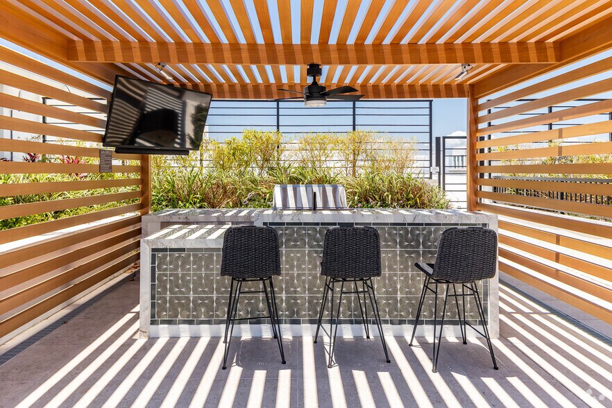 More Photos Of 345 Banyan Blvd, West Palm Beach Apartments For Lease