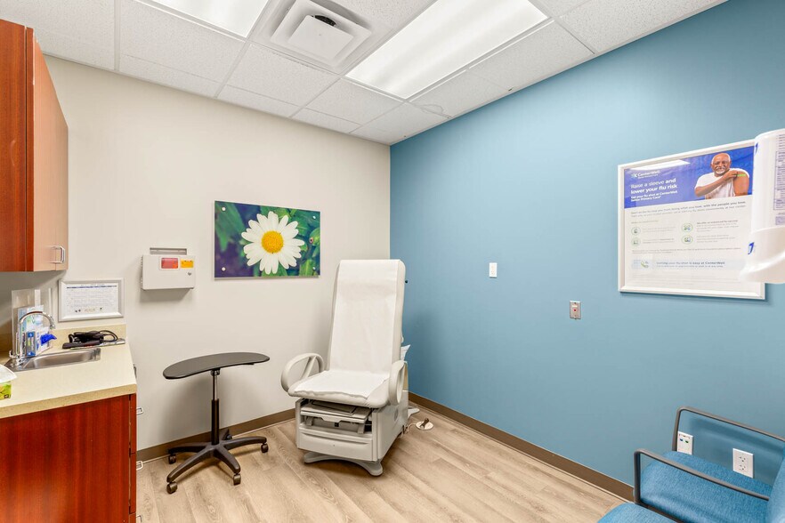 More Photos Of 2601 N Tenaya Way, Las Vegas Office For Sale