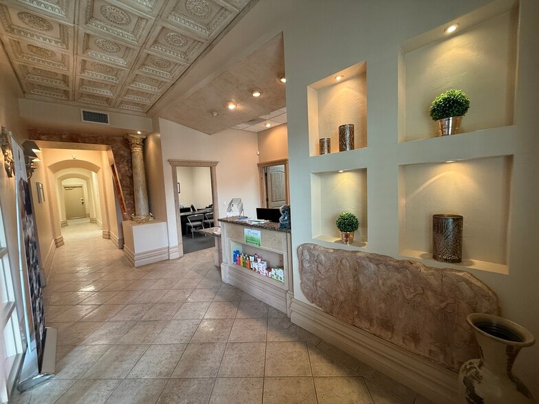 More Photos Of 5974 Silver Springs Dr, El Paso Office For Sale